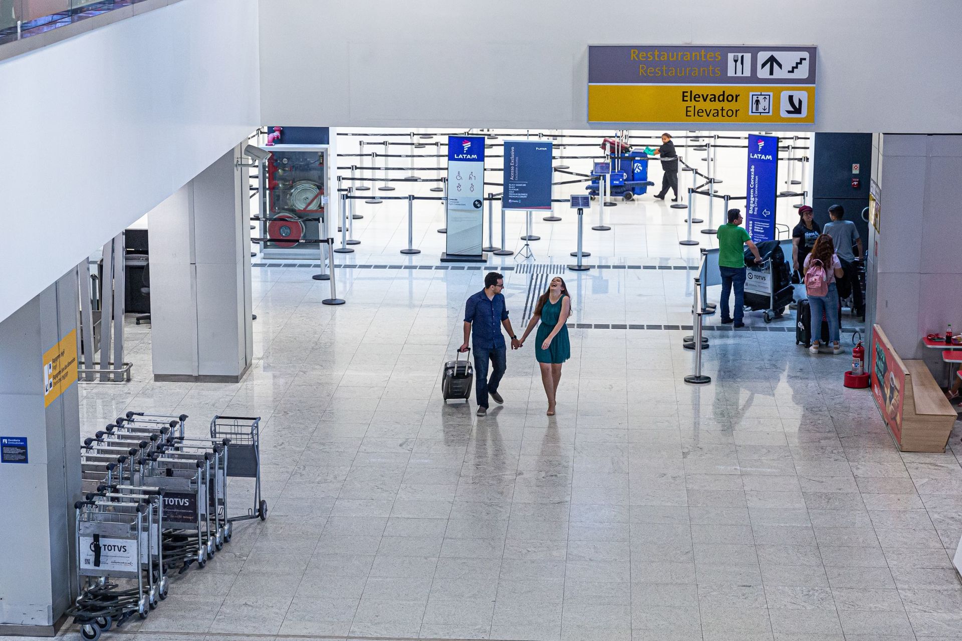 Foto Larissa & Lucas | Ensaio Aeroporto e Base Aérea Foto Larissa & Lucas | Ensaio Aeroporto e Base Aérea - Imagem 26