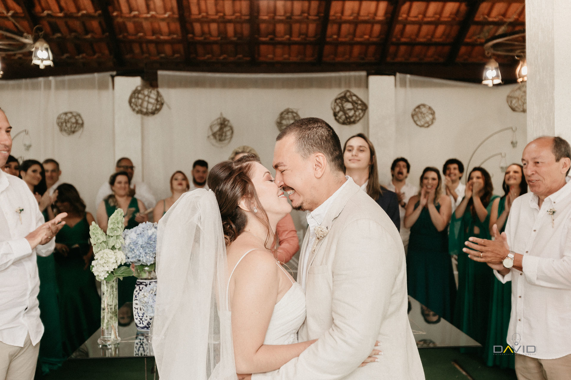 Foto NAYARA & RENATO | WEDDING DAY | AGORA SOMOS TRÊS | PRIMEIRA PARTE Foto NAYARA & RENATO | WEDDING DAY | AGORA SOMOS TRÊS | PRIMEIRA PARTE - Imagem 52