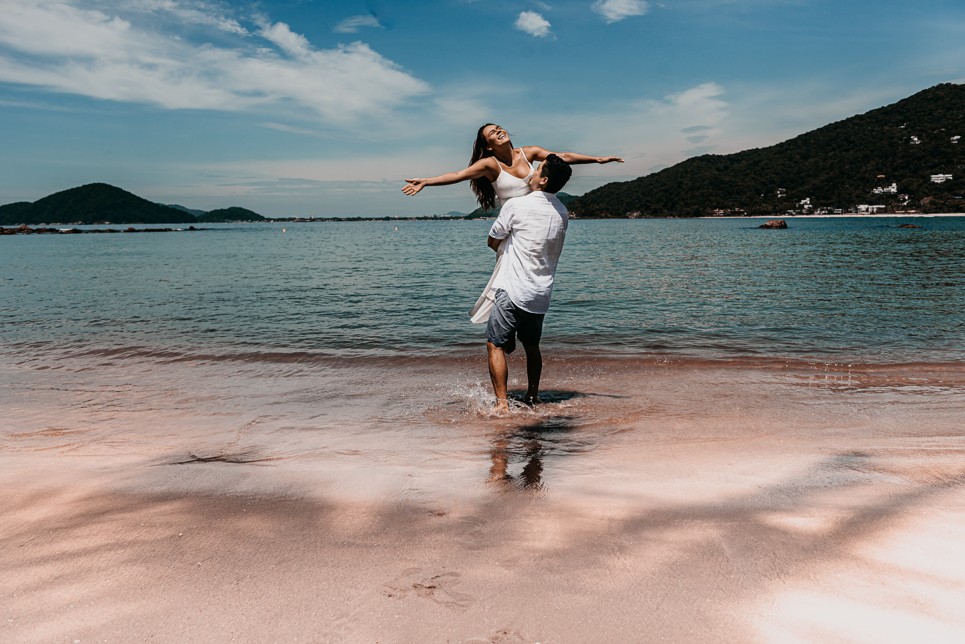 Foto Tom e Renata - Ensaio Pré-Wedding na Praia - Imagem 7