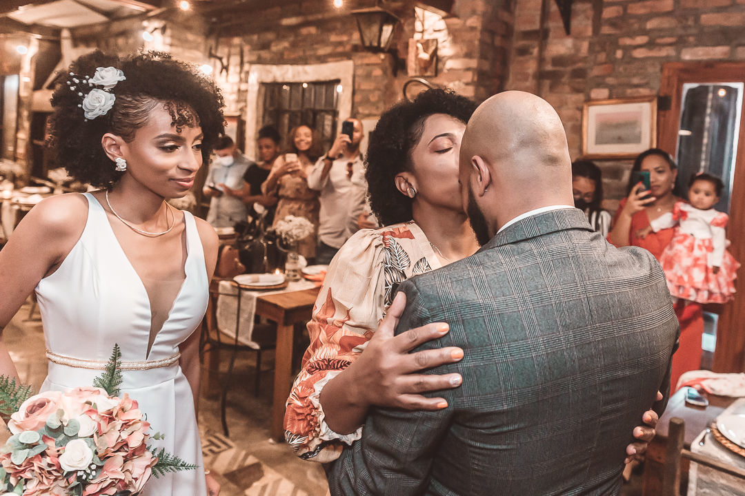 Foto GI + RAFA | WEDDING DAY | ESPAÇO VELHÃO - Imagem 48