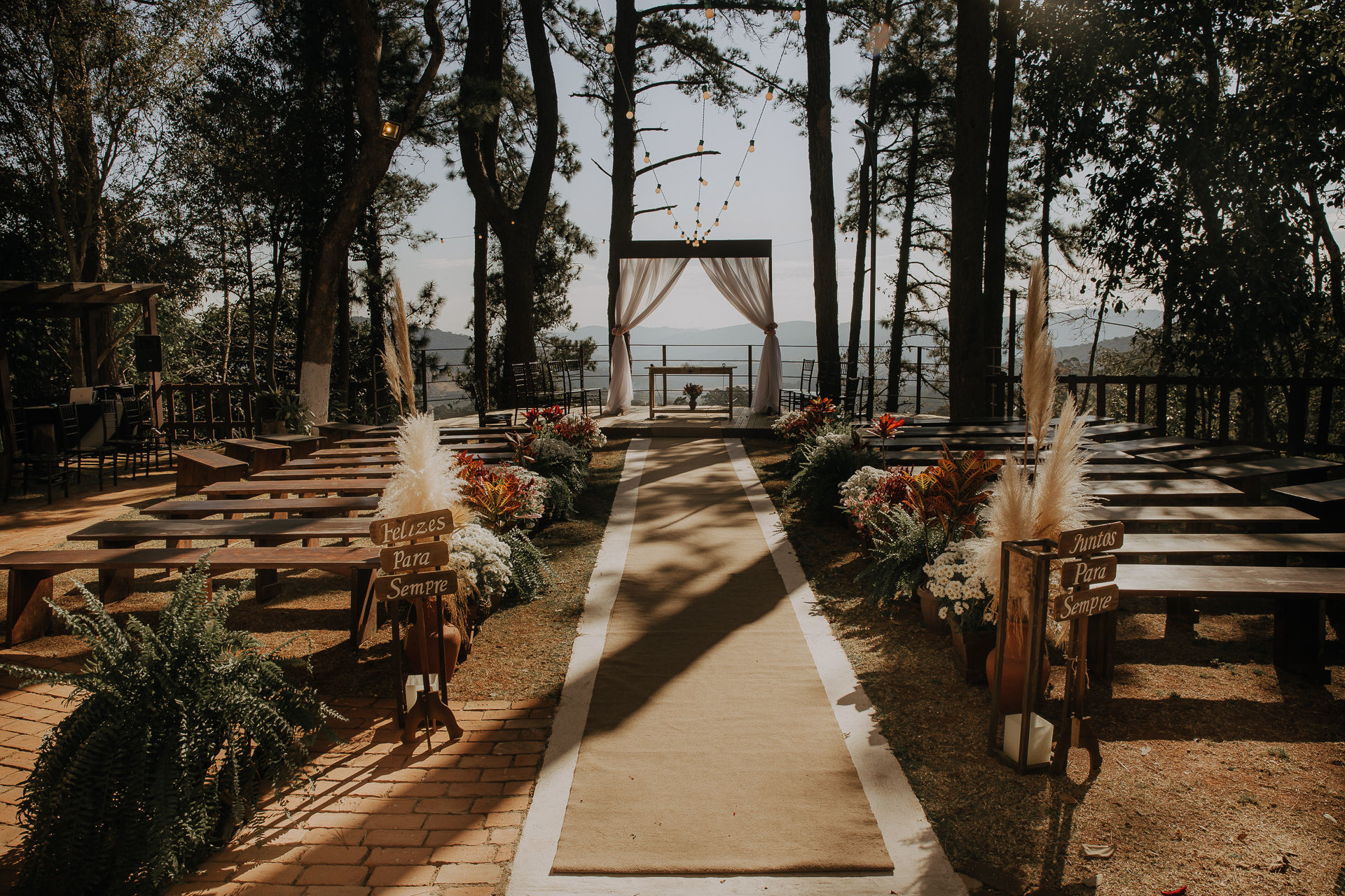 Foto LUANNA & VITOR | DIA DO CASAMENTO | VILLA VEZZANE Foto LUANNA & VITOR | DIA DO CASAMENTO | VILLA VEZZANE - Imagem 0