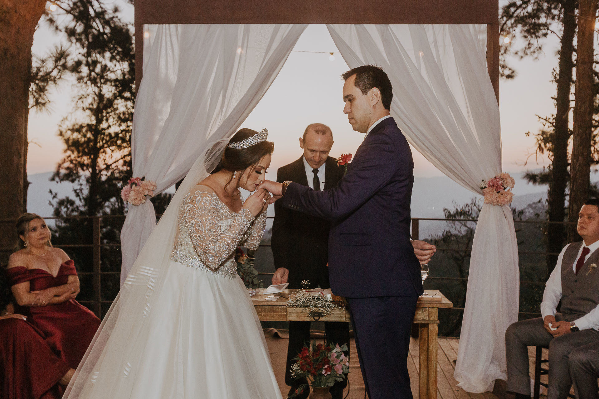 Foto LUANNA & VITOR | DIA DO CASAMENTO | VILLA VEZZANE Foto LUANNA & VITOR | DIA DO CASAMENTO | VILLA VEZZANE - Imagem 34