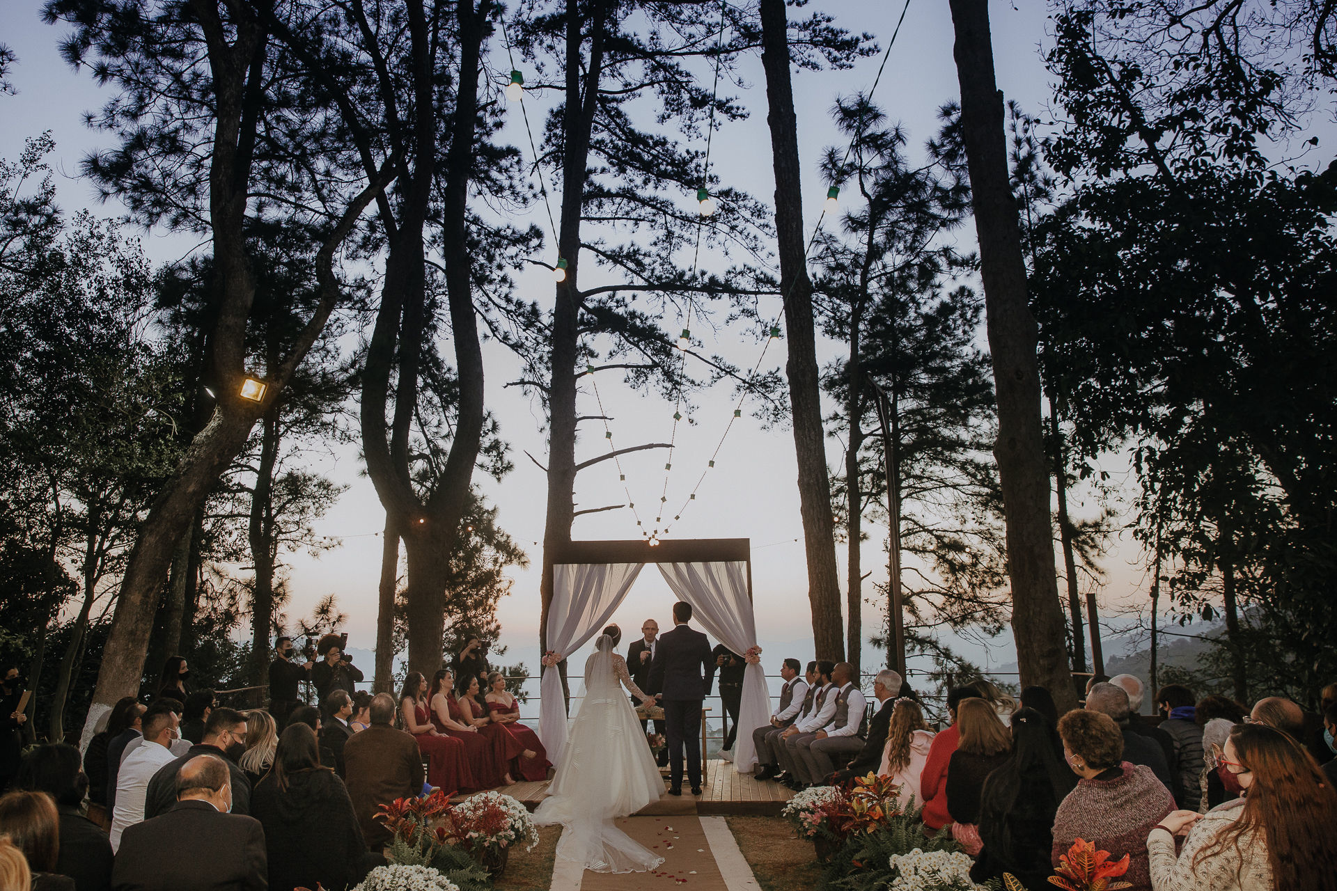 Foto LUANNA & VITOR | DIA DO CASAMENTO | VILLA VEZZANE Foto LUANNA & VITOR | DIA DO CASAMENTO | VILLA VEZZANE - Imagem 28