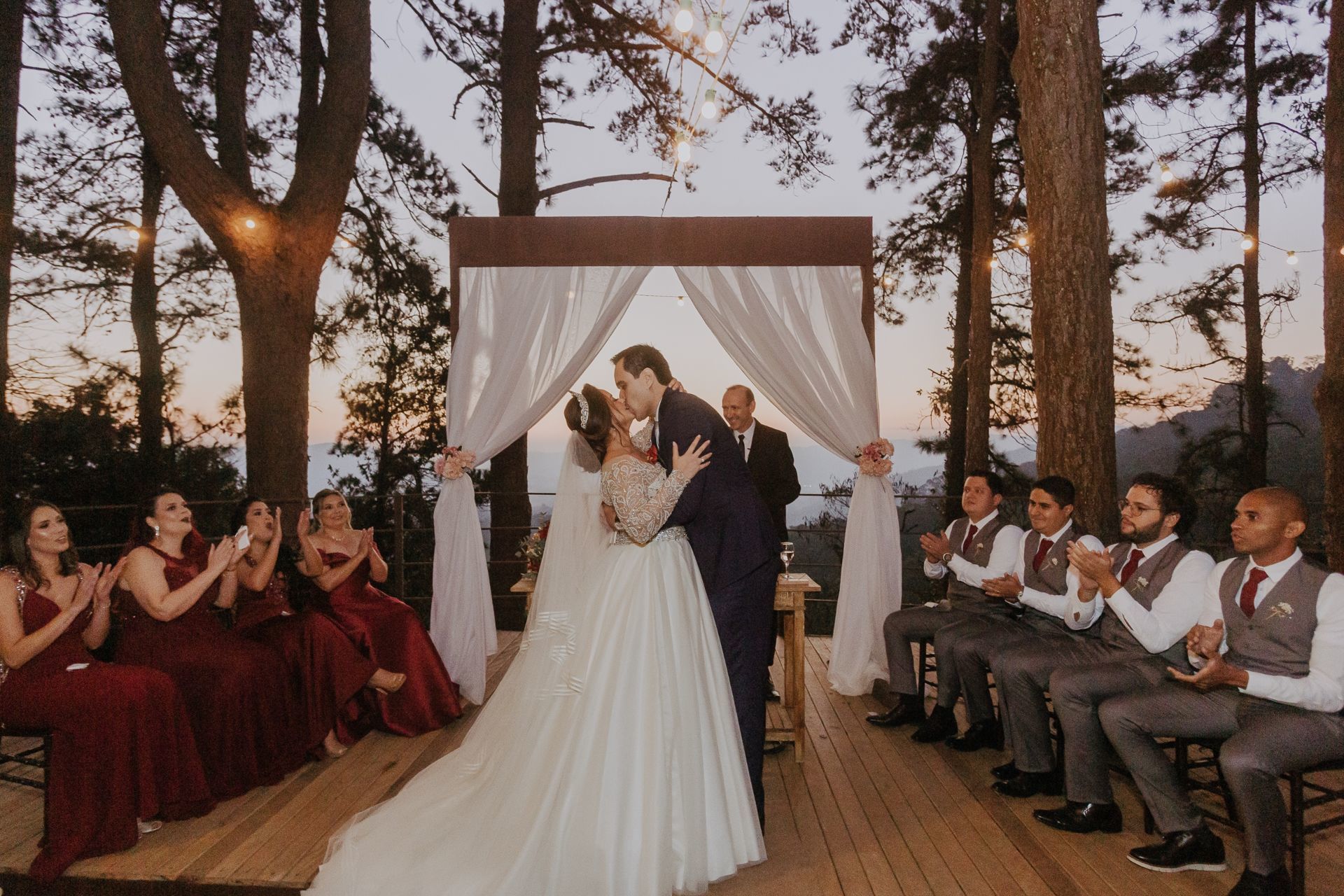 Foto LUANNA & VITOR | DIA DO CASAMENTO | VILLA VEZZANE Foto LUANNA & VITOR | DIA DO CASAMENTO | VILLA VEZZANE - Imagem 31