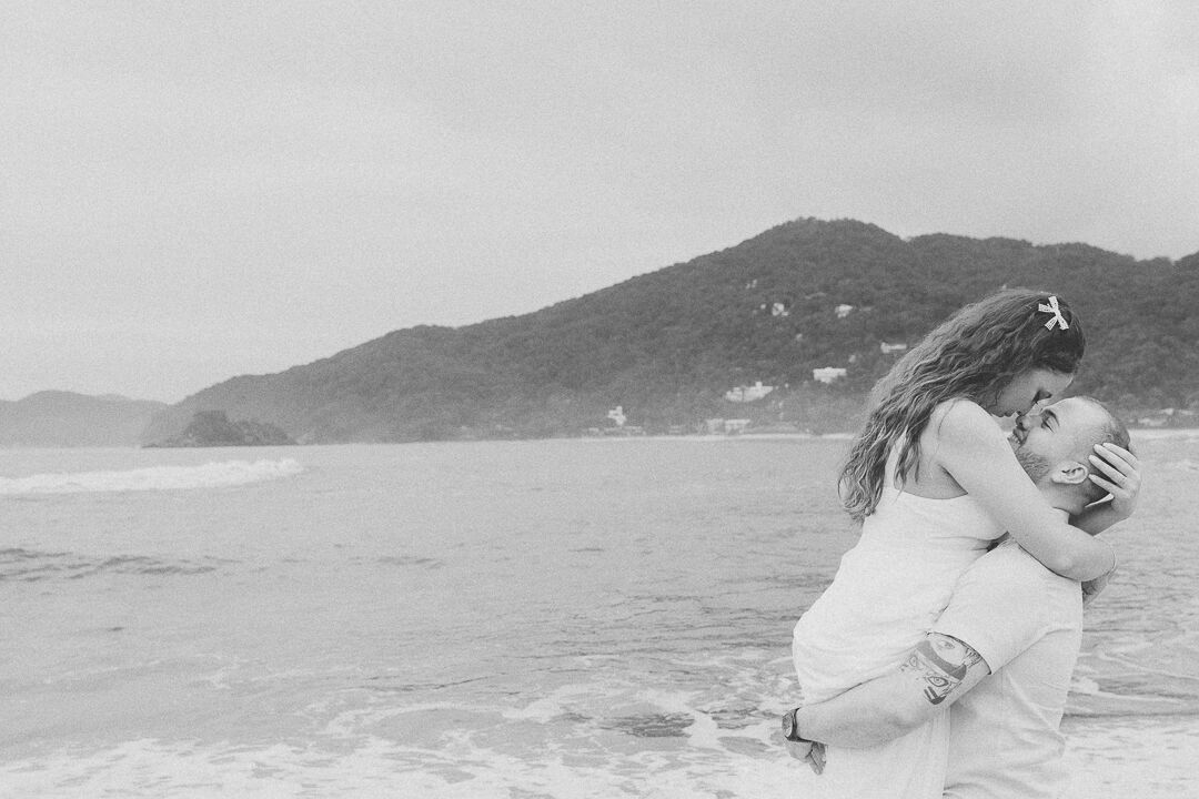 Foto MARI E PAULO | ENSAIO ON THE BEACH - Imagem 6