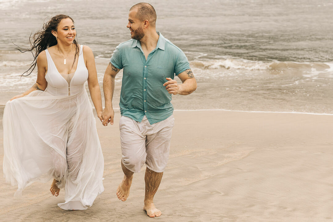 Foto MARI E PAULO | ENSAIO ON THE BEACH - Imagem 29