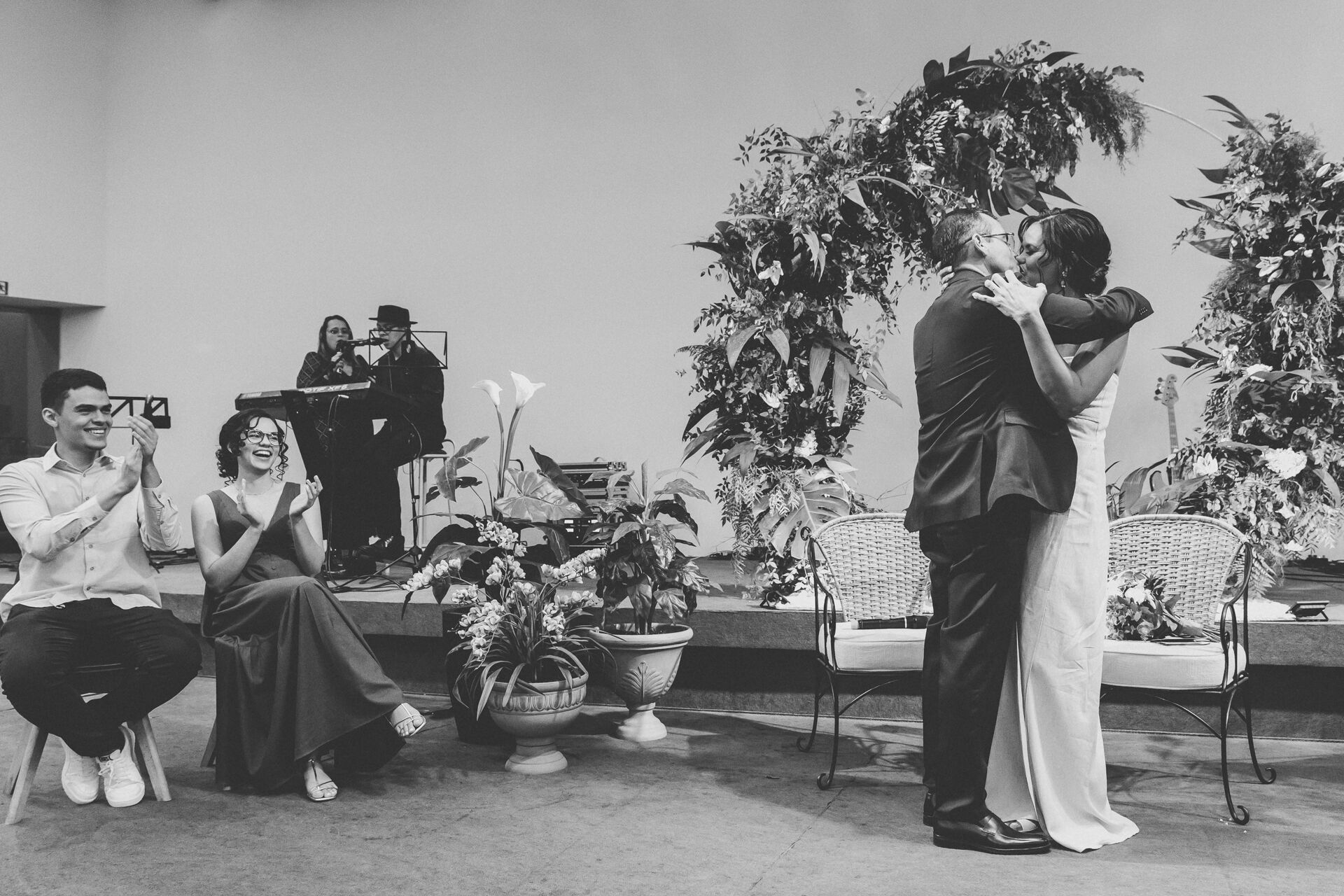 Foto WANYE E SERGIO | BODAS 25 ANOS | IGREJA PIBG | GRU Foto WANYE E SERGIO | BODAS 25 ANOS | IGREJA PIBG | GRU - Imagem 37