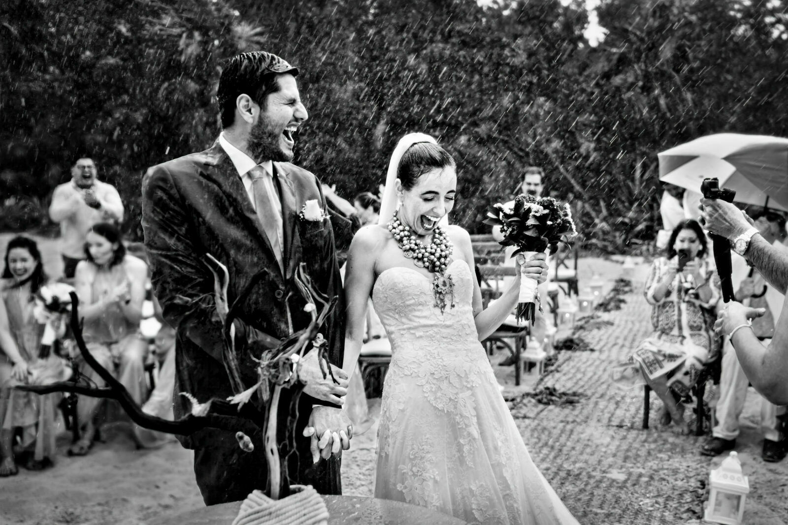 Foto MELISSA & MARCOS | DIA DE CASAMENTO NA CHUVA Foto MELISSA & MARCOS | DIA DE CASAMENTO NA CHUVA - Imagem 26