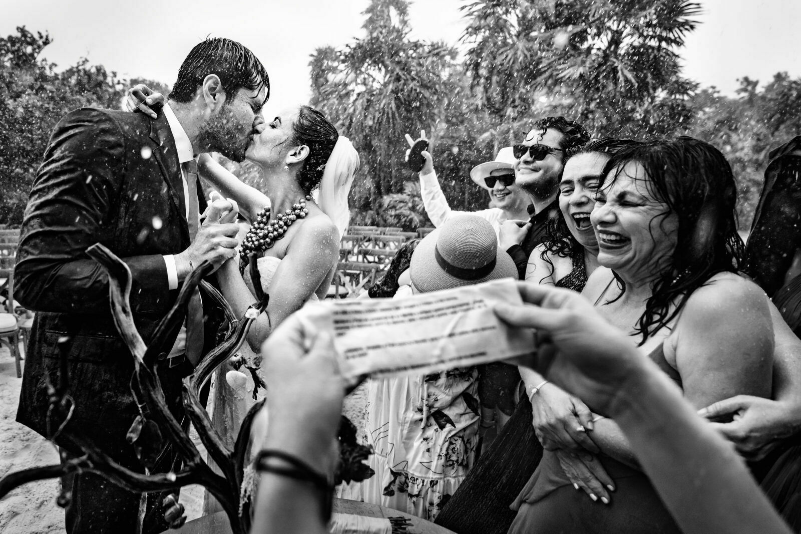 Foto MELISSA & MARCOS | DIA DE CASAMENTO NA CHUVA Foto MELISSA & MARCOS | DIA DE CASAMENTO NA CHUVA - Imagem 31