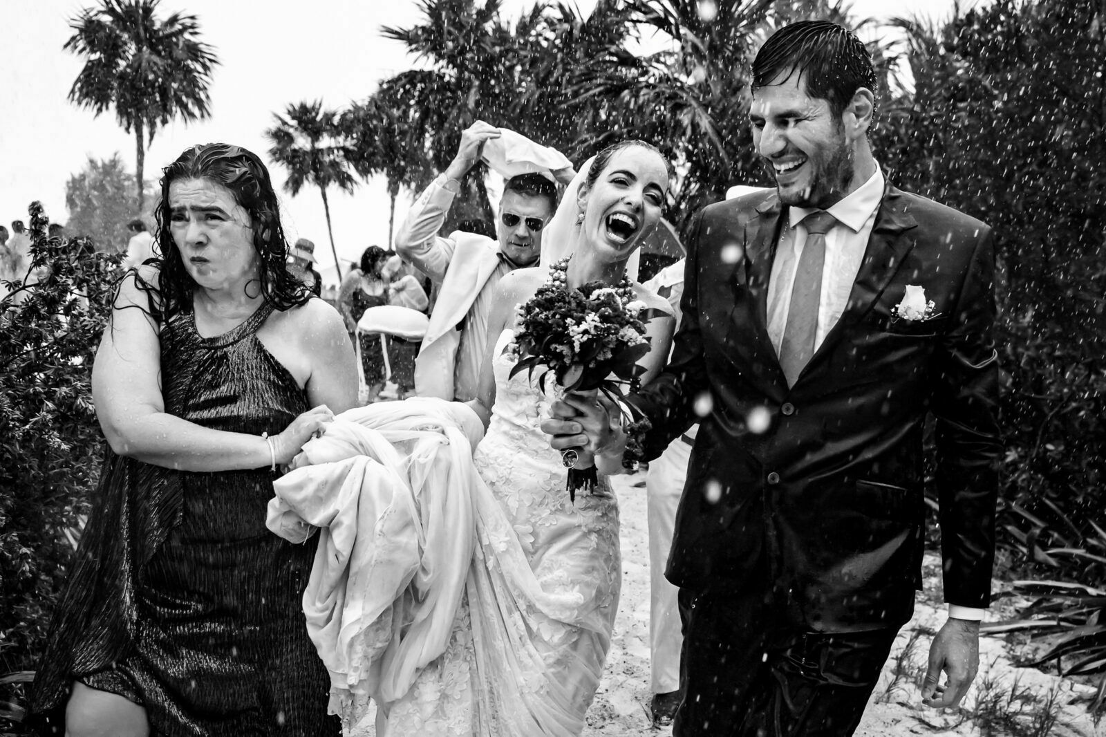 Foto MELISSA & MARCOS | DIA DE CASAMENTO NA CHUVA Foto MELISSA & MARCOS | DIA DE CASAMENTO NA CHUVA - Imagem 35