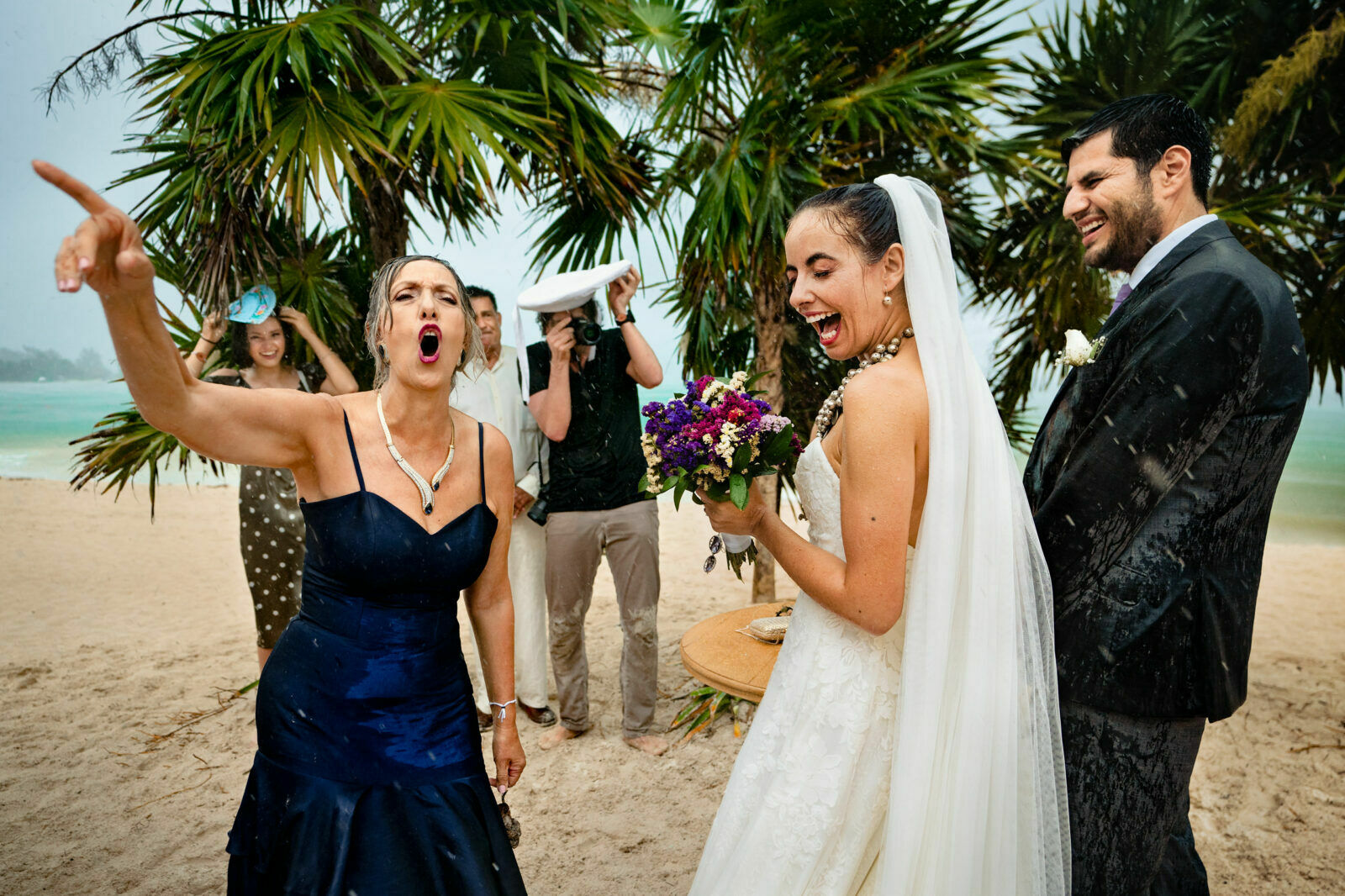 Foto MELISSA & MARCOS | DIA DE CASAMENTO NA CHUVA Foto MELISSA & MARCOS | DIA DE CASAMENTO NA CHUVA - Imagem 28
