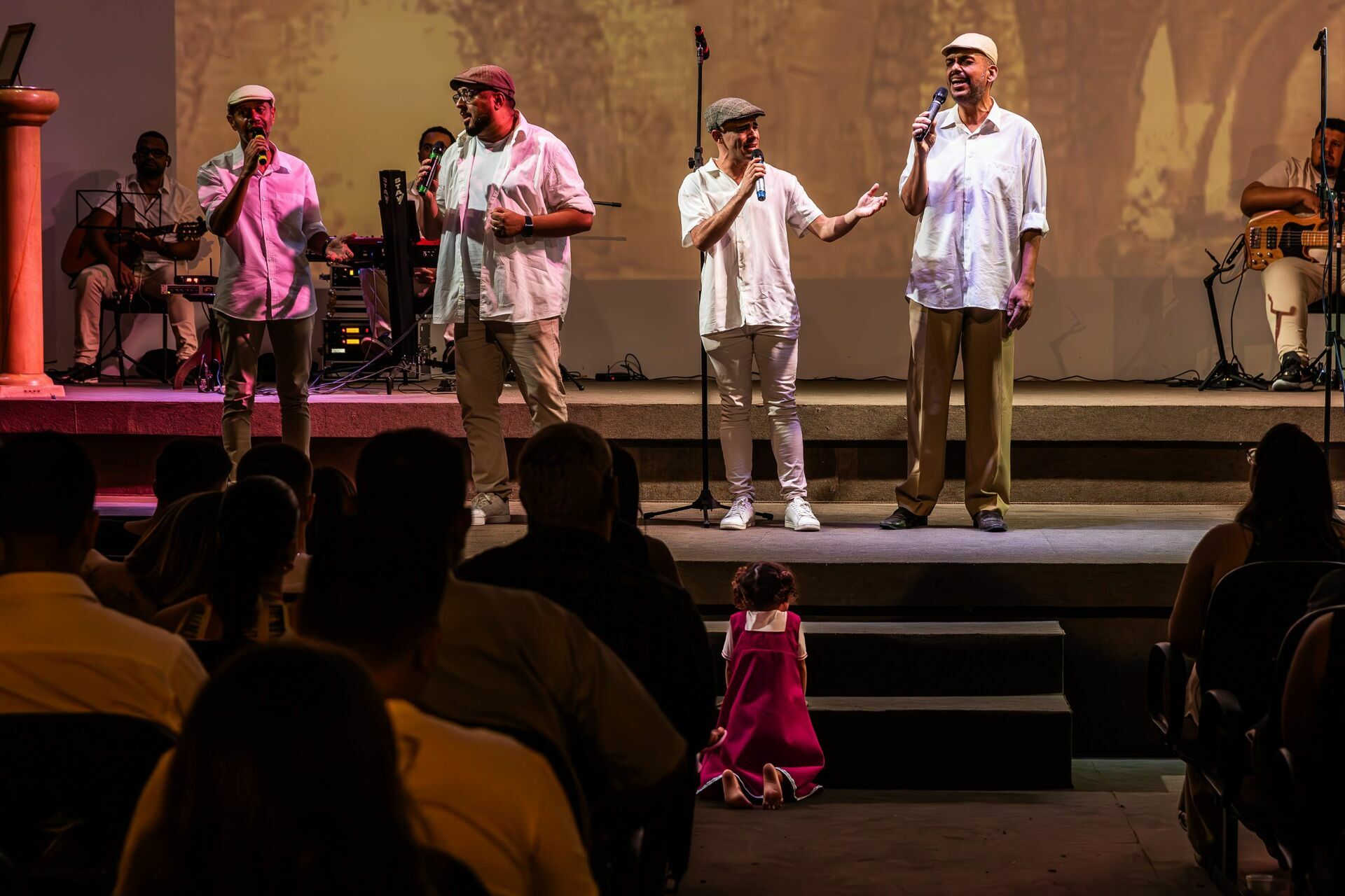 Foto IGREJA PIBG - CANTATA DA PASCOA 2024 - Imagem 29