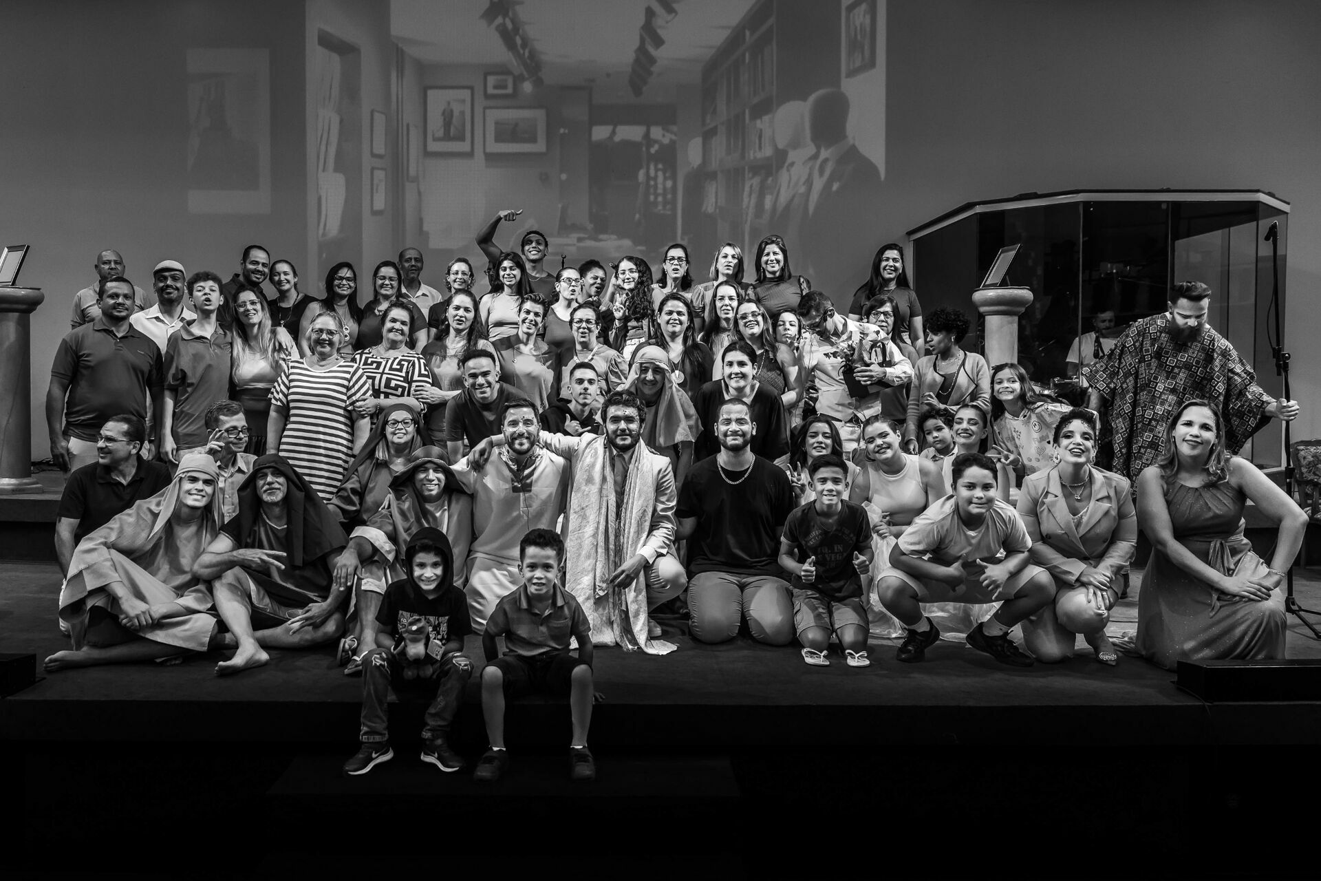 Foto IGREJA PIBG - CANTATA DA PASCOA 2024 - Imagem 41