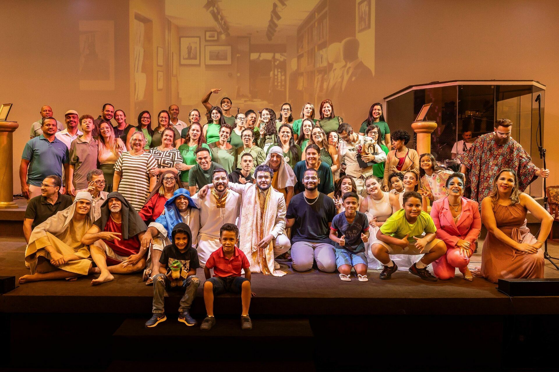 Foto IGREJA PIBG - CANTATA DA PASCOA 2024 - Imagem 40