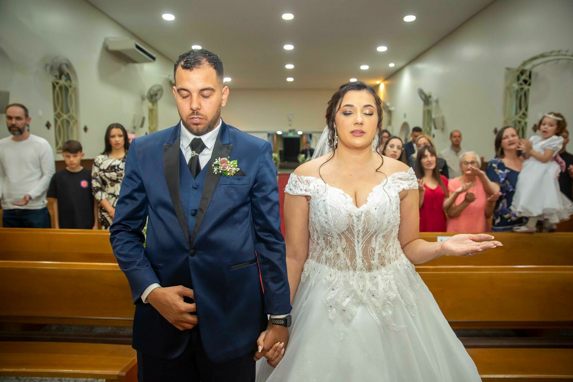 Foto RAPHAELLA & ALISON | DIA DO CASAMENTO | PARÓQUIA SANTO ANTONIO DE PÁDUA GRU - Imagem 39