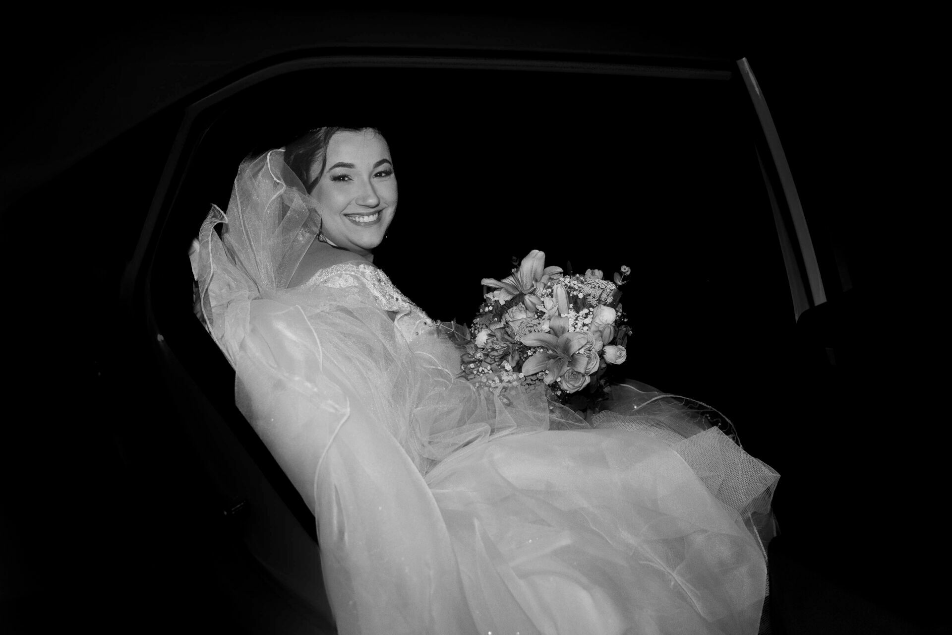 Foto RAPHAELLA & ALISON | DIA DO CASAMENTO | PARÓQUIA SANTO ANTONIO DE PÁDUA GRU - Imagem 8