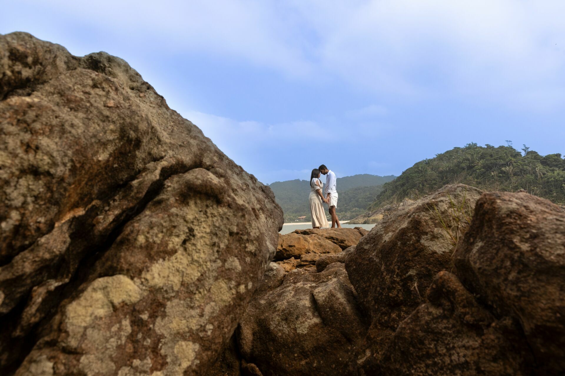 Foto THAINA & OTÁVIO | ENSAIO NA PRAIA - Imagem 8