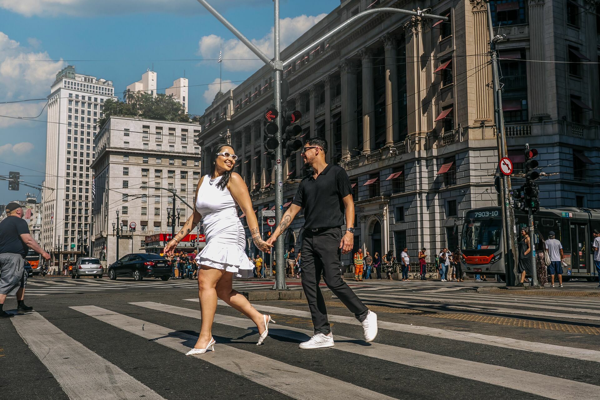 Foto BIA & WILL | ENSAIO NO CENTRO DE SÃO PAULO | CASAL ABOOTHY FOTO & FILME Foto BIA & WILL | ENSAIO NO CENTRO DE SÃO PAULO | CASAL ABOOTHY FOTO & FILME - Imagem 21